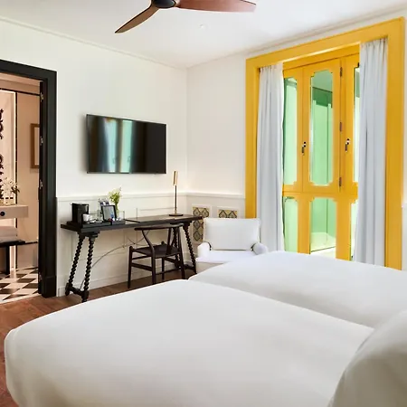 H10 Casa De La Plata 4*